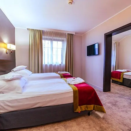 Krysztal Conference & 4* シクラルスカ・ポレンバ