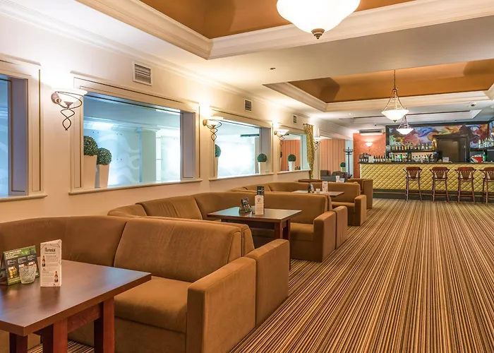 Krysztal Conference & Hotel