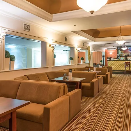 Krysztal Conference & Ξενοδοχείο