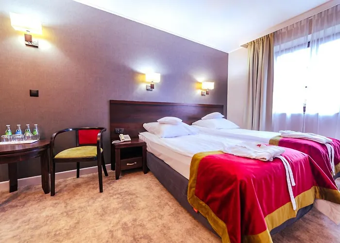 Krysztal Conference & Готель