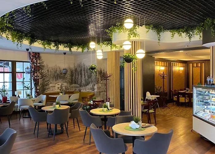 Готель Krysztal Conference &