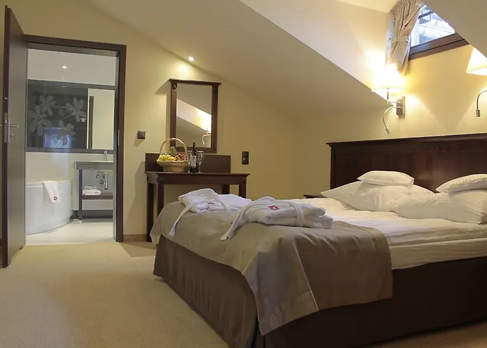 Krysztal Conference & Готель Шклярська Поремба