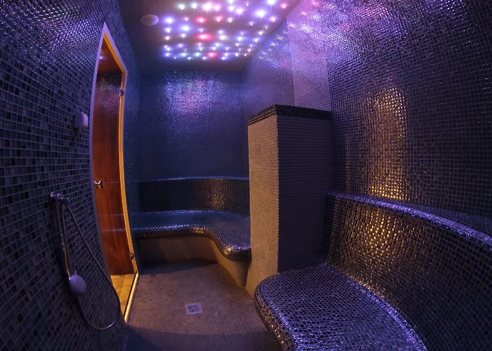 Krysztal Conference & Готель